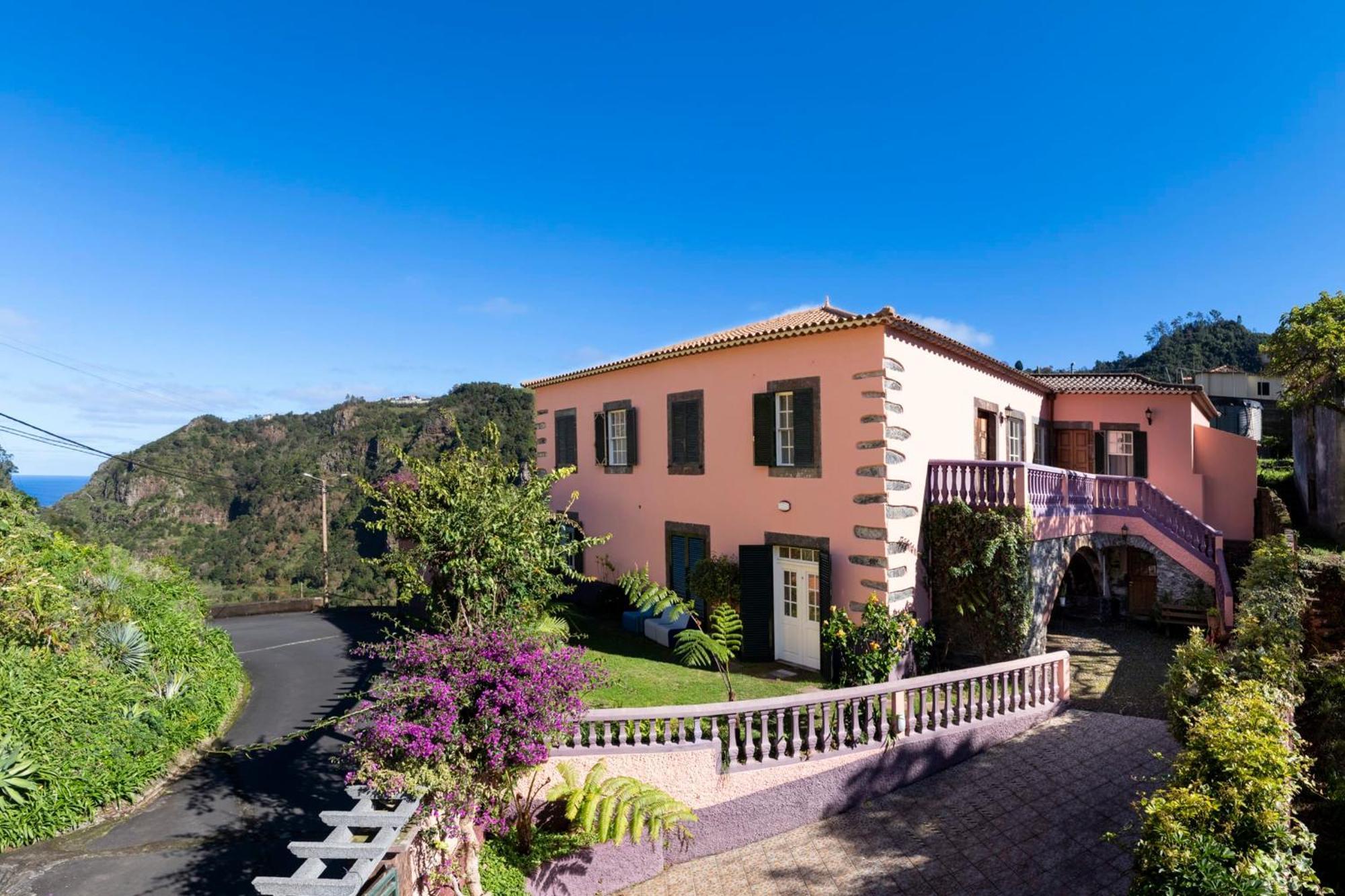 Casa Da Faja Alta - With Breakfast Included, By An Island Apart Jogo da Bola 외부 사진